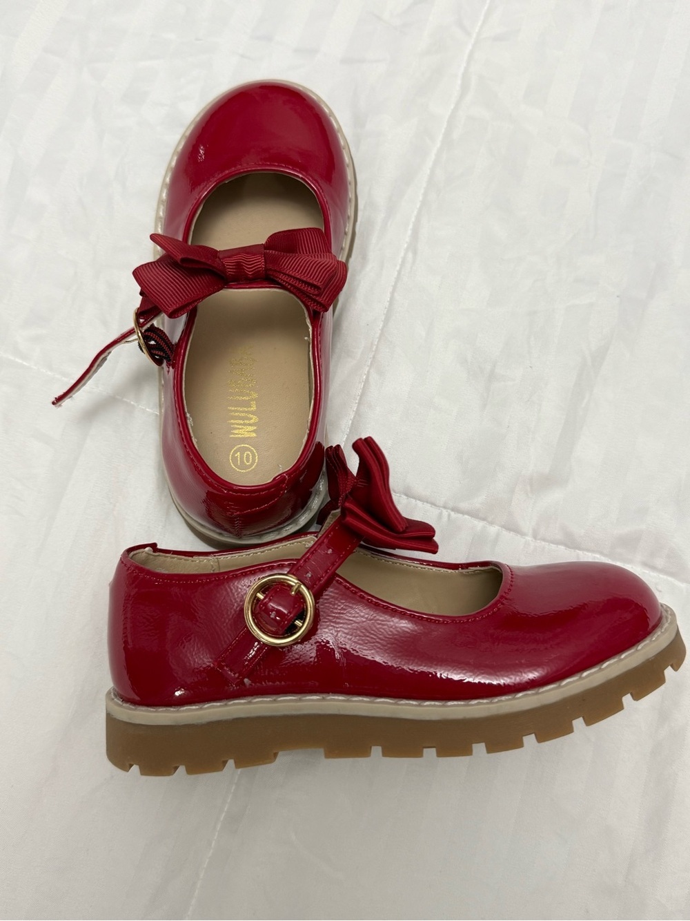 Girls Red Patent Mary Jane Shoes with Decorative Bow - Picture 5 of 6